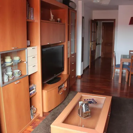 Piso Centrico En Mino. アパート *