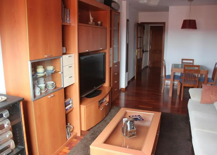 Piso Centrico En Mino. Apartament *